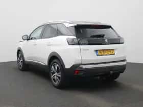 Peugeot 3008 (2022) thumbnail 2