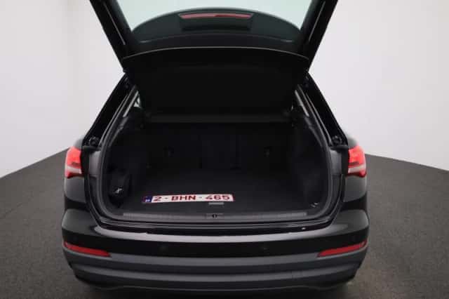 Audi Q3 (2021) thumbnail 11