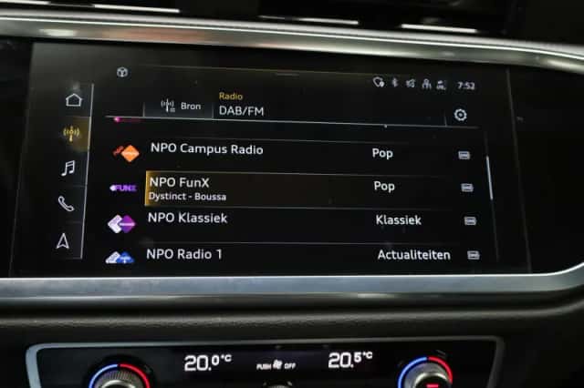 Audi Q3 (2021) thumbnail 17