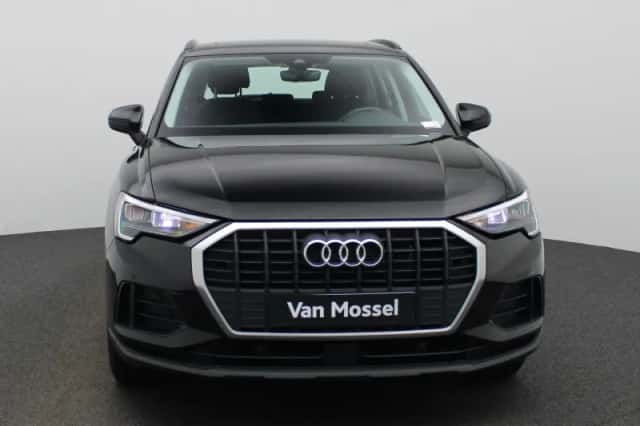 Audi Q3 (2021) thumbnail 3