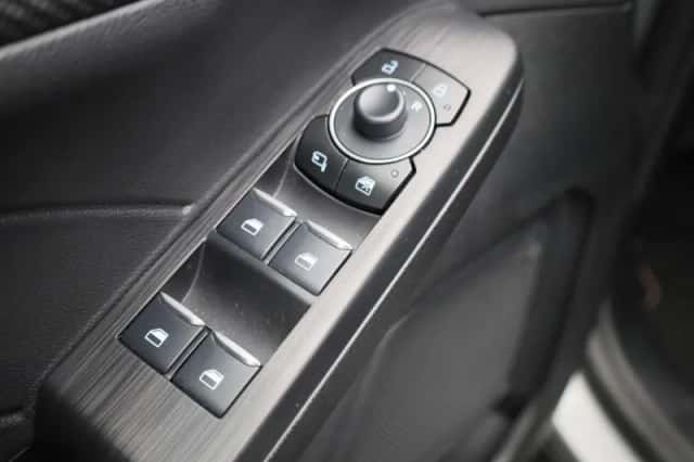 Ford Kuga (2025) thumbnail 31