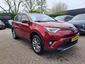 Toyota RAV4 (2018) thumbnail 4