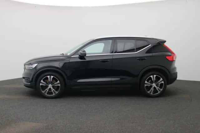 Volvo XC40 (2021) thumbnail 4