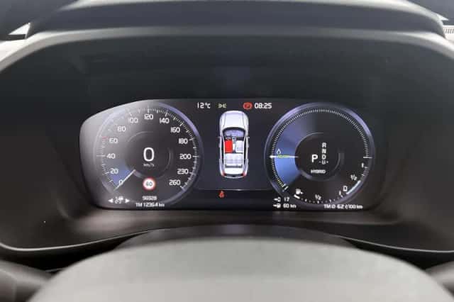 Volvo XC40 (2022) thumbnail 18