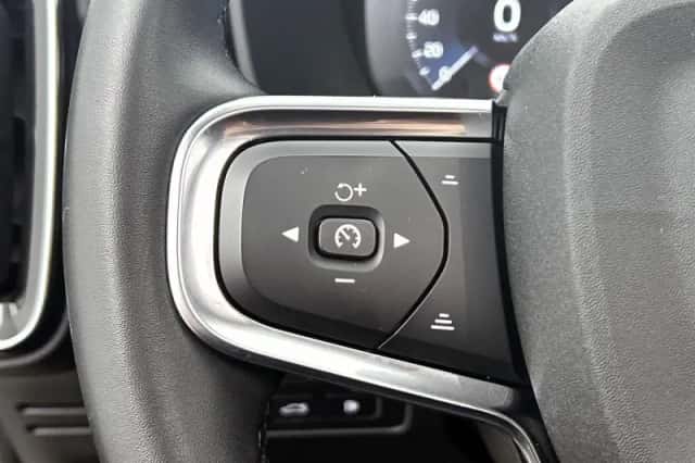 Volvo XC40 (2022) thumbnail 6