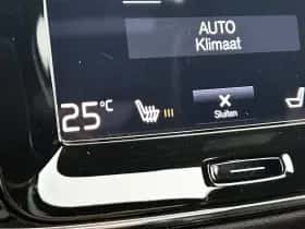 Volvo XC40 (2022) thumbnail 8