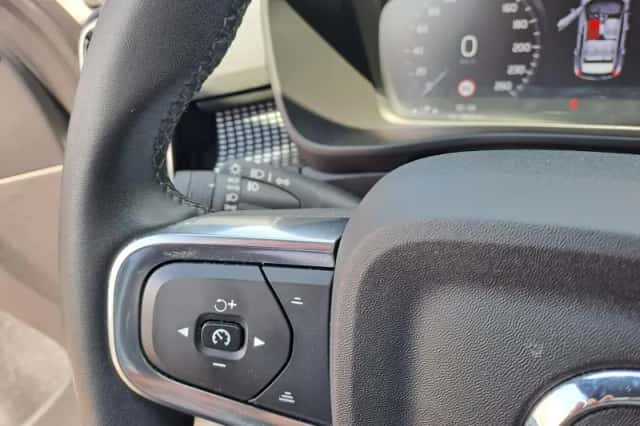 Volvo XC40 (2022) thumbnail 20
