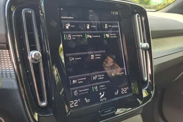 Volvo XC40 (2022) thumbnail 22