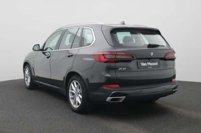 BMW X5 (2023) thumbnail 2