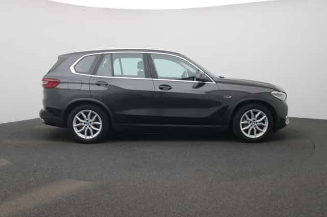 BMW X5 (2023) thumbnail 6