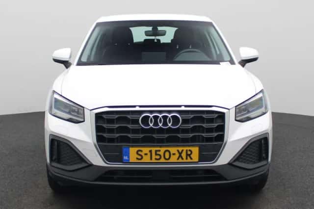 Audi Q2 (2023) thumbnail 3