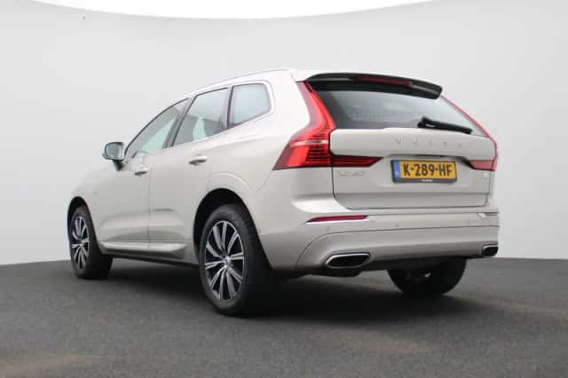 Volvo XC60 (2021) thumbnail 2