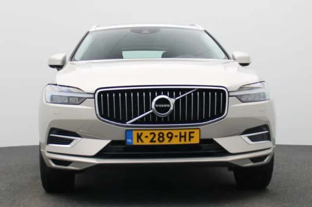 Volvo XC60 (2021) thumbnail 3