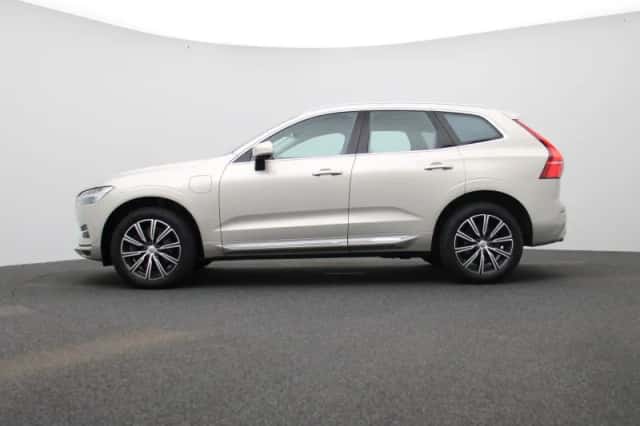 Volvo XC60 (2021) thumbnail 4