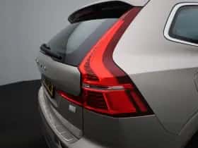 Volvo XC60 (2021) thumbnail 38