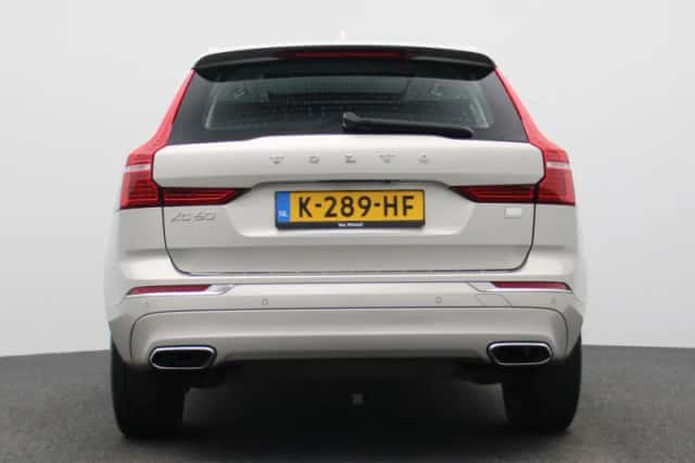 Volvo XC60 (2021) thumbnail 5