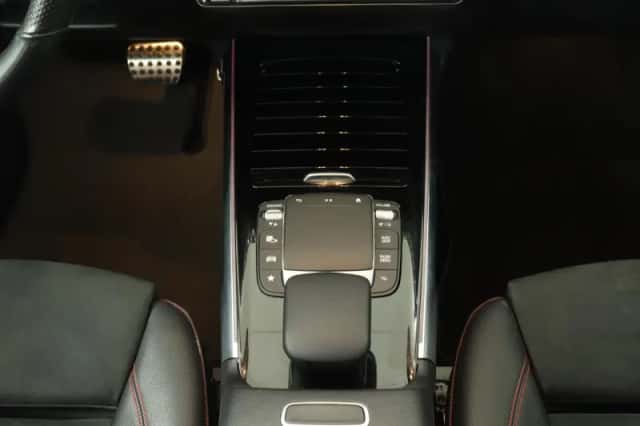 Mercedes-Benz GLB-Klasse (2021) thumbnail 15