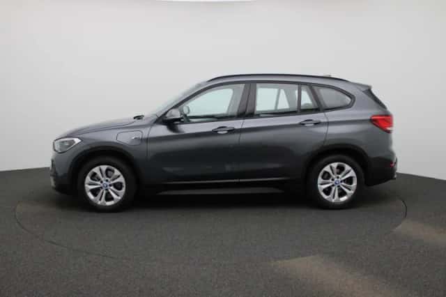 BMW X1 (2021) thumbnail 4
