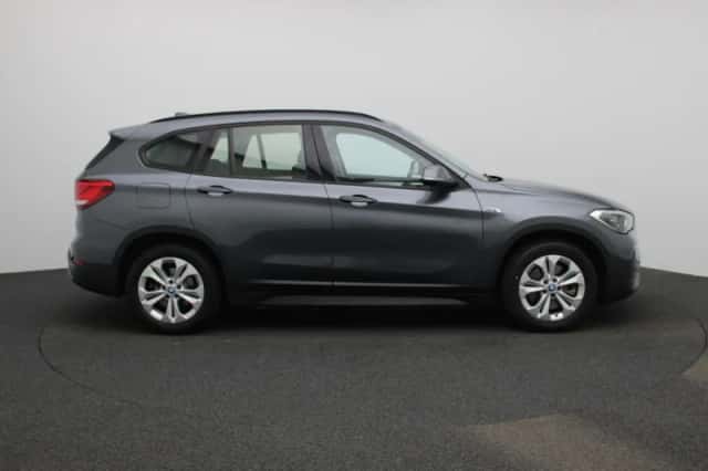 BMW X1 (2022) thumbnail 6