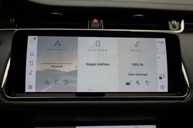 Land Rover Range Rover Evoque (2022) thumbnail 16