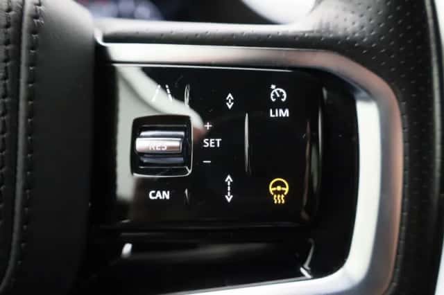 Land Rover Range Rover Evoque (2022) thumbnail 17