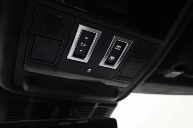 Land Rover Range Rover Evoque (2022) thumbnail 30