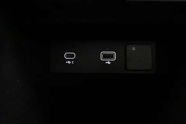 Land Rover Range Rover Evoque (2022) thumbnail 33