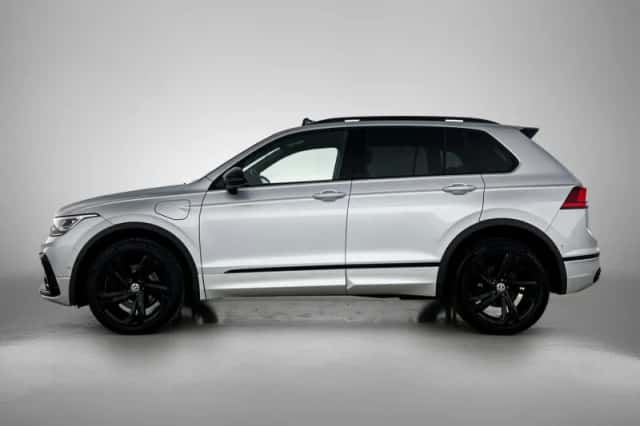 Volkswagen Tiguan (2022) thumbnail 2