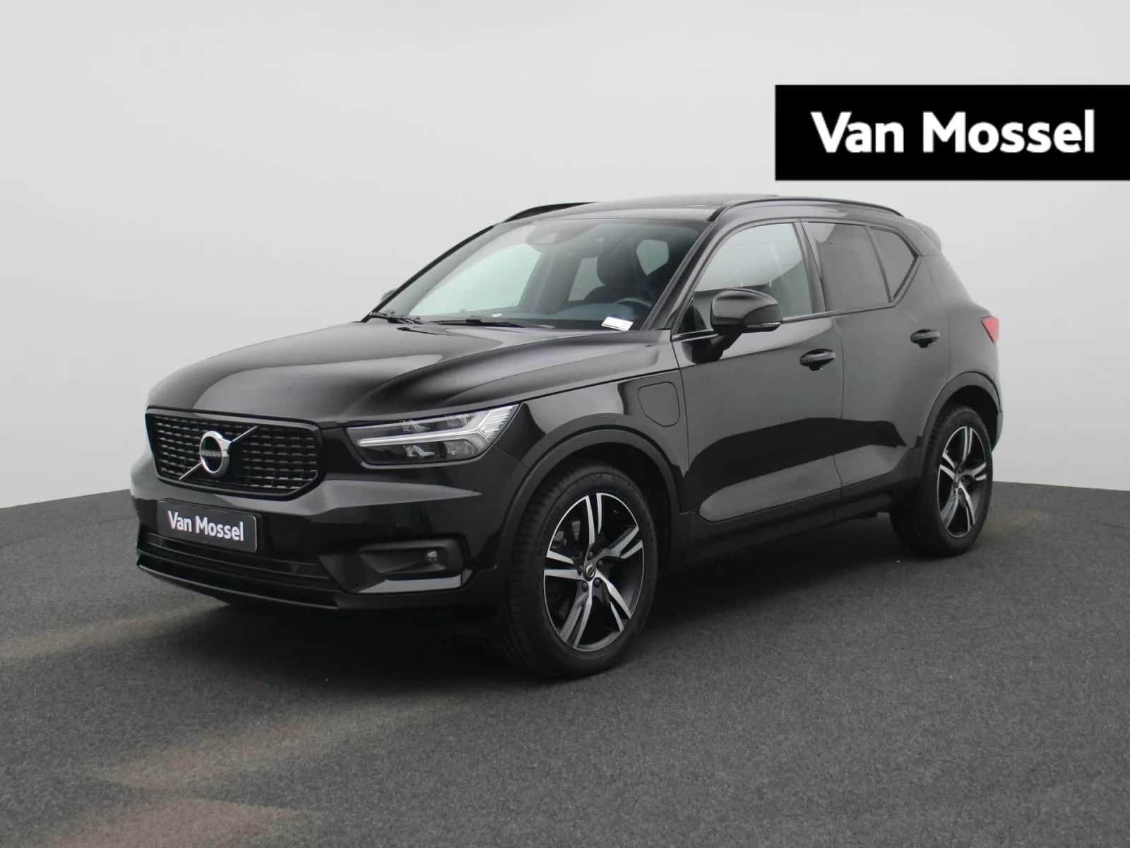 Volvo XC40 (2021) — foto 1