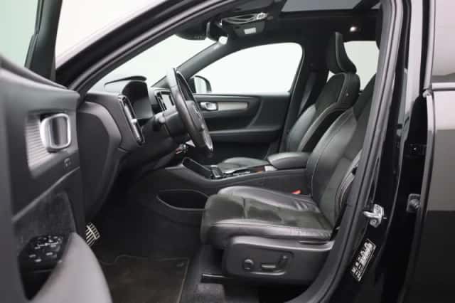 Volvo XC40 (2021) thumbnail 11