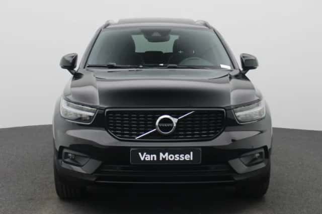 Volvo XC40 (2021) thumbnail 3