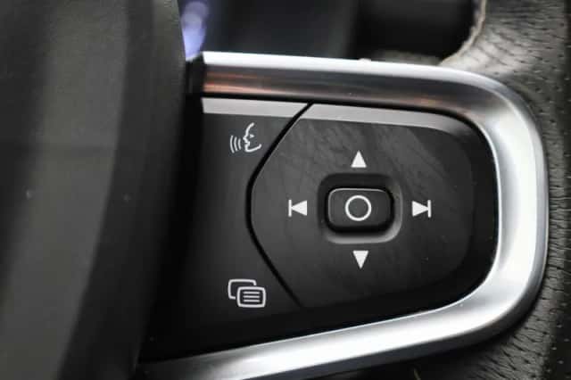 Volvo XC40 (2021) thumbnail 25