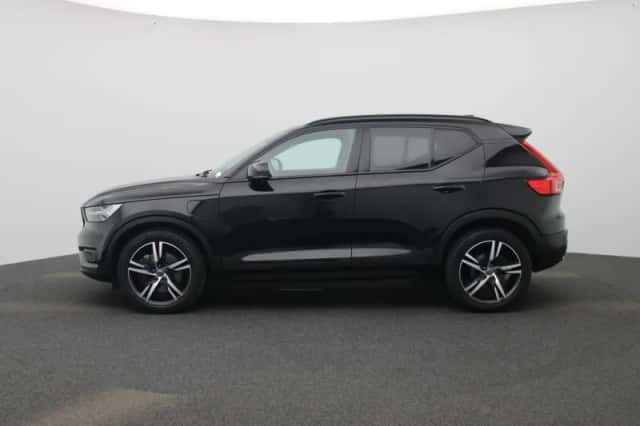 Volvo XC40 (2021) thumbnail 4