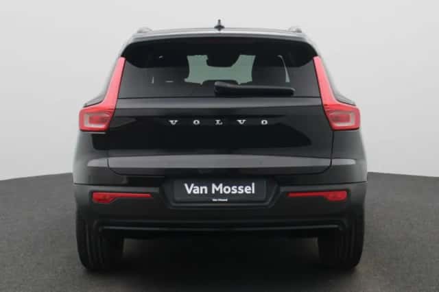 Volvo XC40 (2021) thumbnail 5