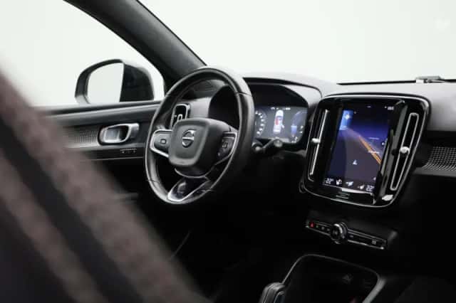 Volvo XC40 (2021) thumbnail 41