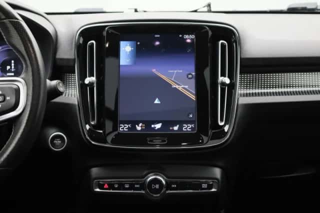 Volvo XC40 (2021) thumbnail 9