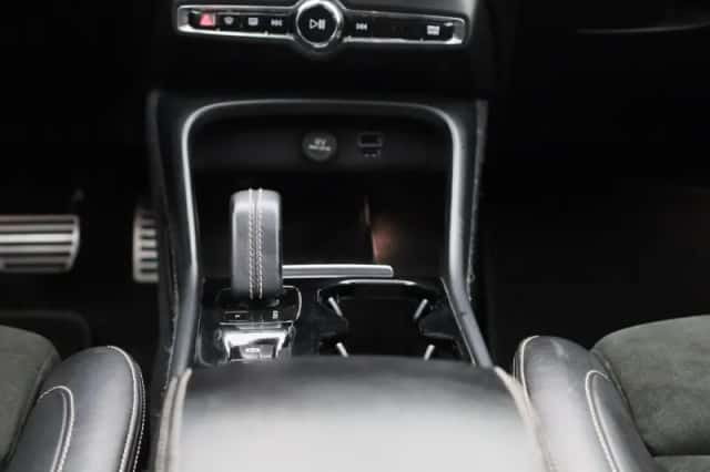 Volvo XC40 (2021) thumbnail 10