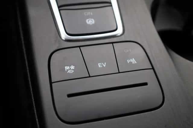 Ford Kuga (2023) thumbnail 18