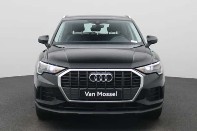 Audi Q3 (2022) thumbnail 3