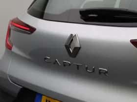 Renault Captur (2022) thumbnail 33