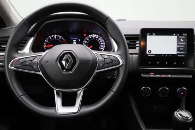 Renault Captur (2022) thumbnail 7