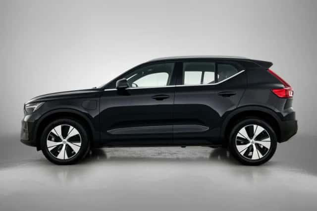 Volvo XC40 (2022) thumbnail 2