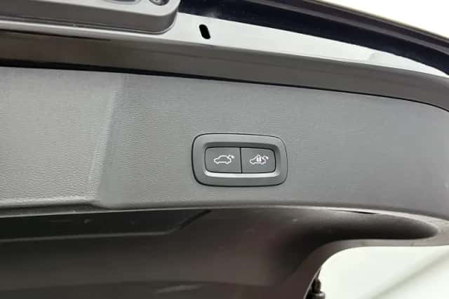 Volvo XC40 (2022) thumbnail 17