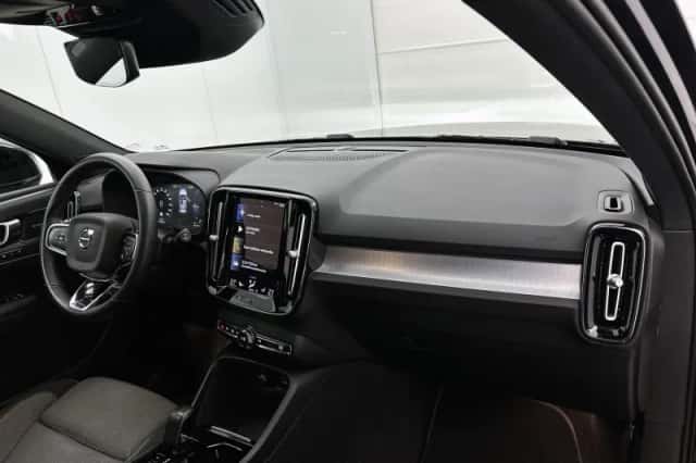 Volvo XC40 (2022) thumbnail 18