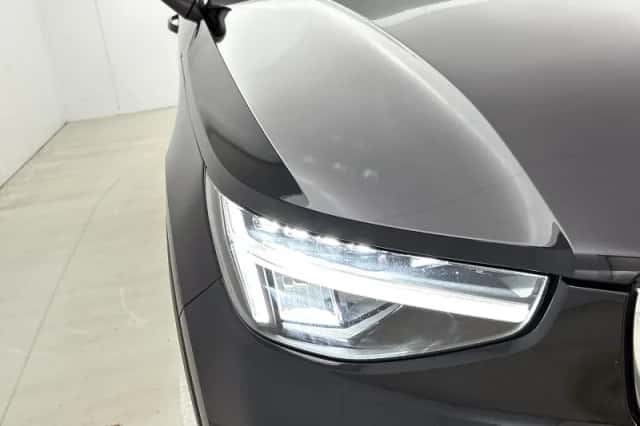 Volvo XC40 (2022) thumbnail 22