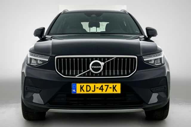 Volvo XC40 (2022) thumbnail 5