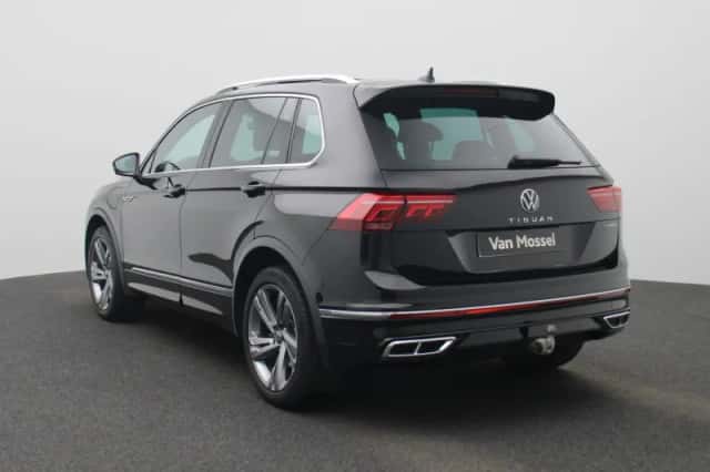 Volkswagen Tiguan (2024) thumbnail 2