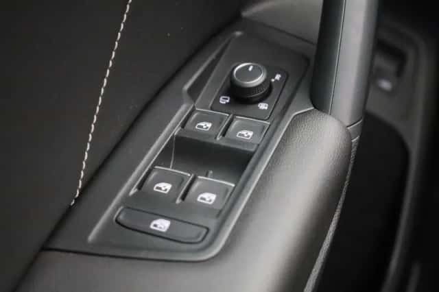 Volkswagen Tiguan (2024) thumbnail 37