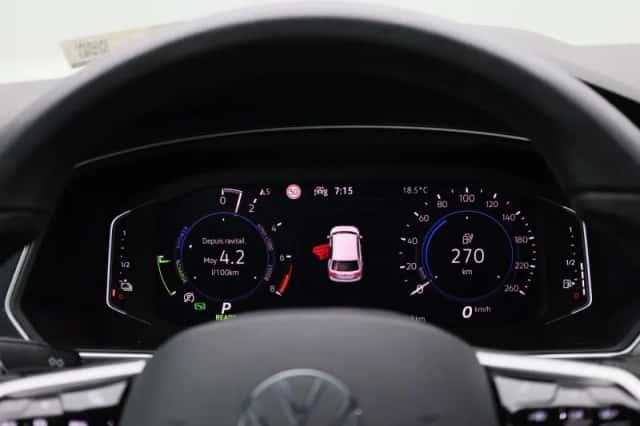 Volkswagen Tiguan (2024) thumbnail 8