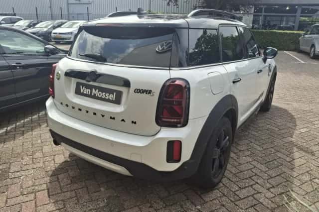 MINI Countryman (2022) thumbnail 2